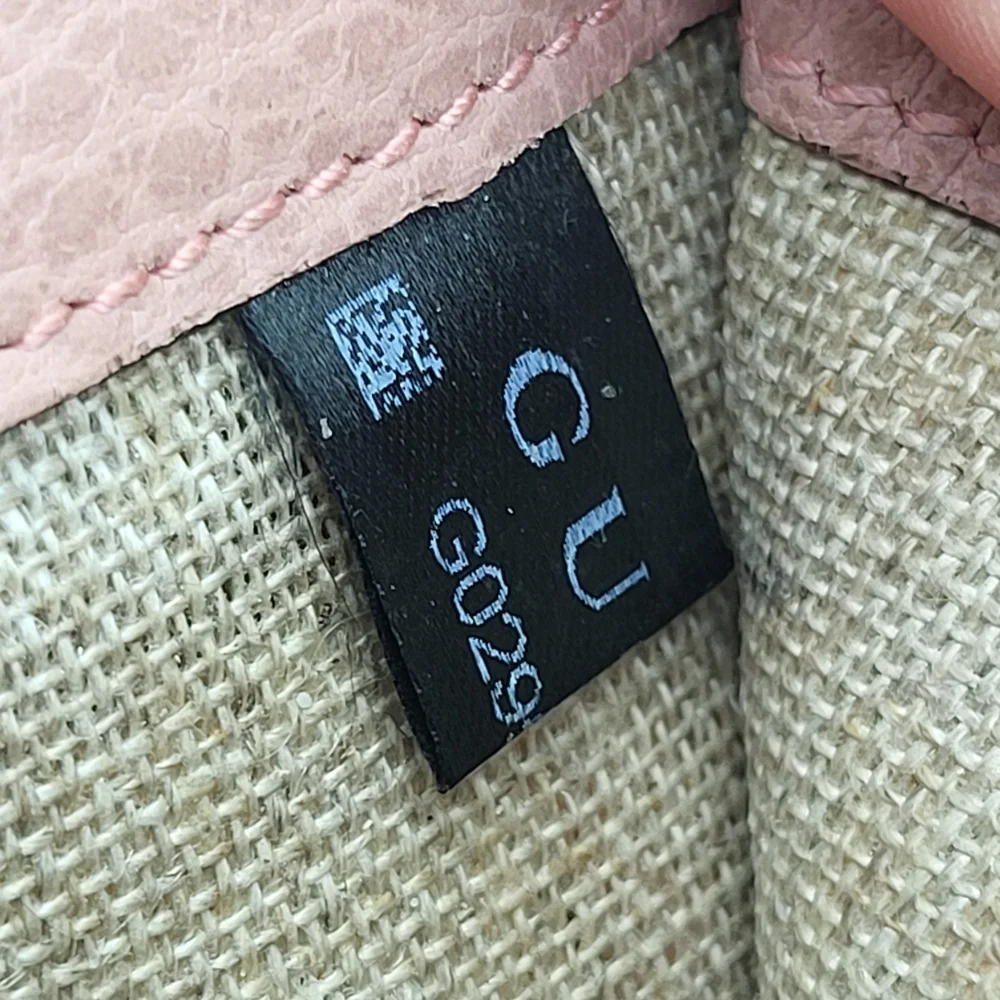 Gucci Interlock GG logo soft Pink Crossbody Bag with Gold Chain